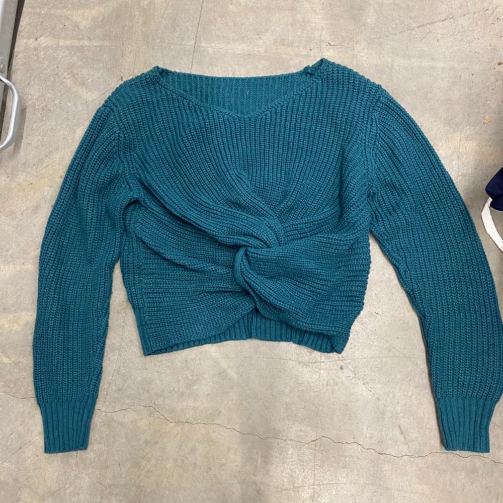 Twist Front Crop Sweater
